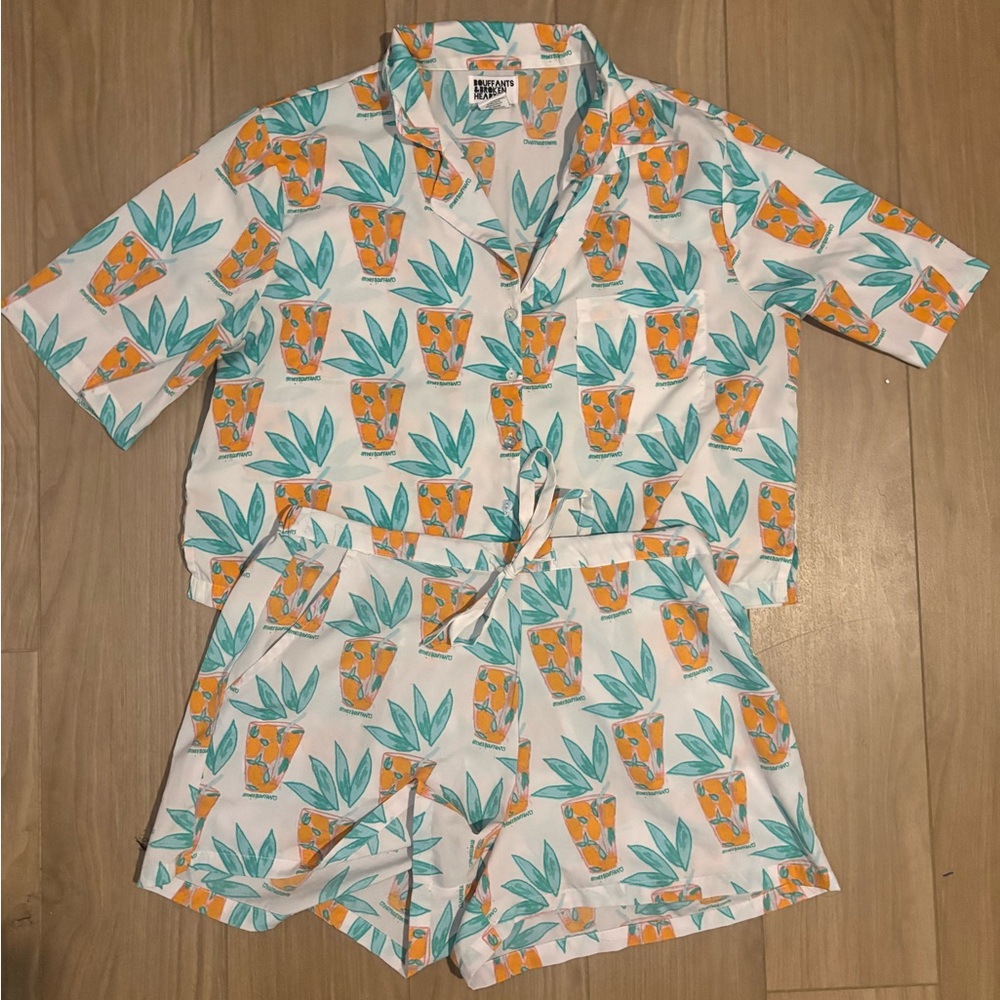 NWOT Bouffants and Broken Hearts Tropical Leaf Print Pajama Set